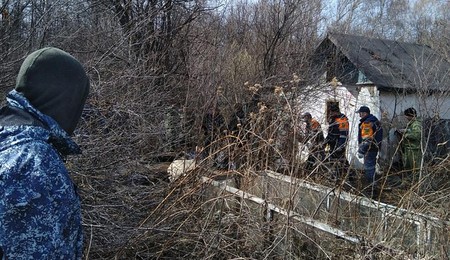 Тела двух женщин и трех детей, пропавших в Уфе, нашли в колодце на одном из дачных участков.